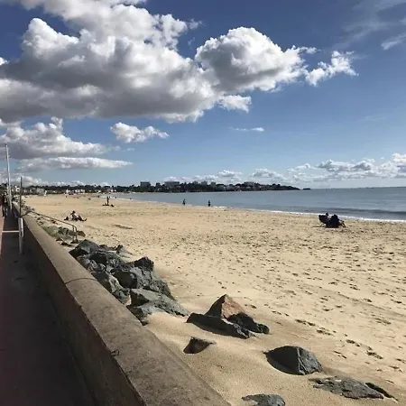 Apartment Au Coeur Du Parc De Royan